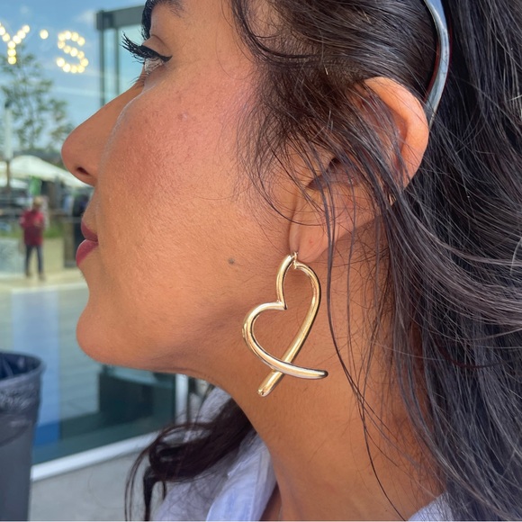 Luxe Vday Valentine’s Day heart Loop Earrings - Picture 3 of 9